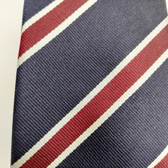 Lands' End Men's Navy, Red, Silver Striped Silk Tie Necktie Repp Handsewn In USA - Picture 2 of 11
